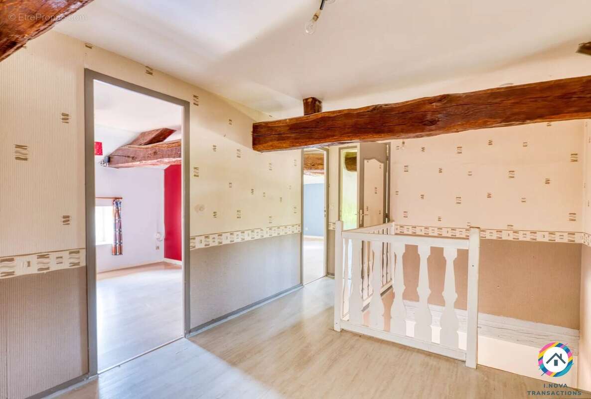 Maison à LA CHAPELLE-DE-GUINCHAY