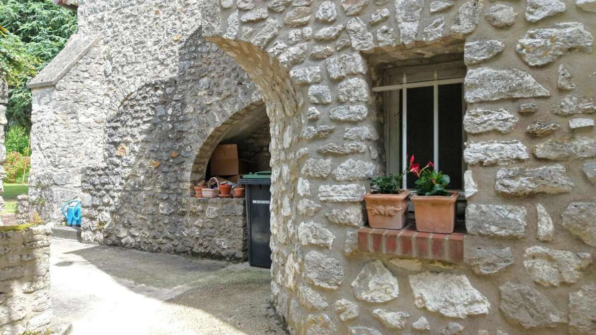 Maison à DAMMARTIN-EN-SERVE