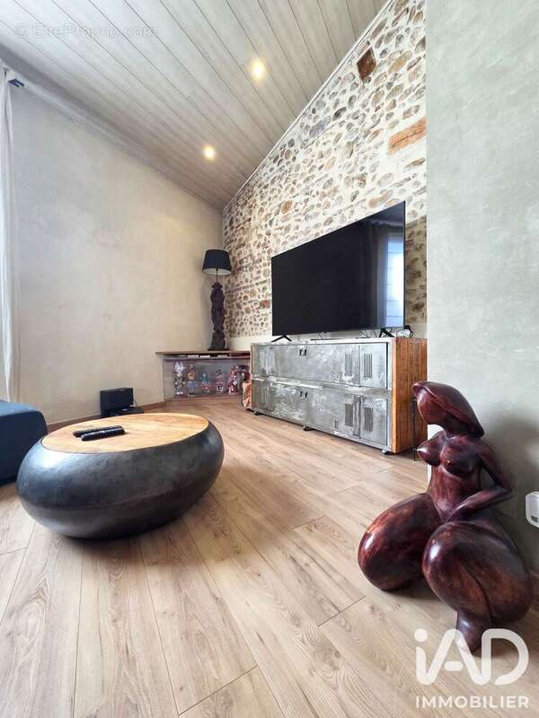 Maison 226 m² à Pia  - photo 4