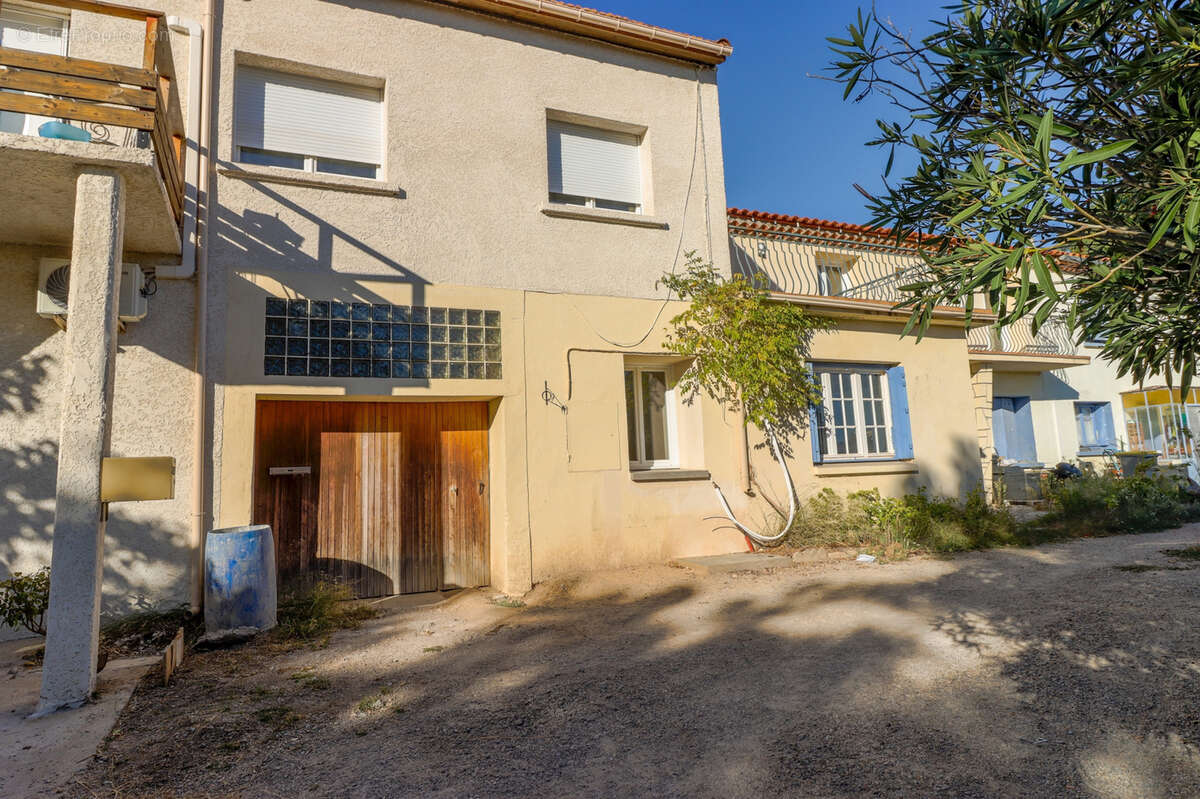 A vendre Maison de ville 3 chambres, garage, jardin à Pouzols - photo 9