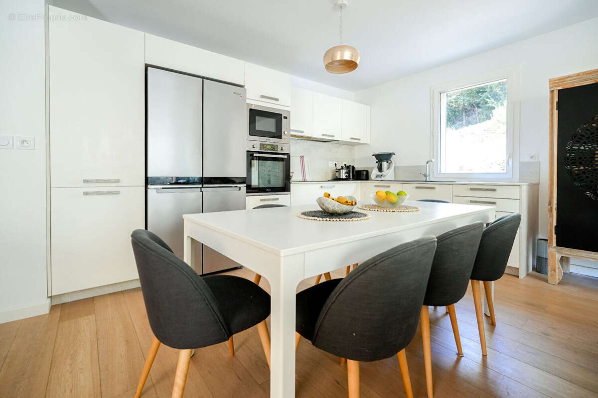 Appartement à CABRIES