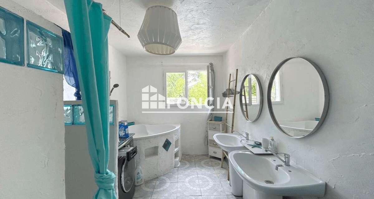 Villa T5 en lisière de forêt à 8 minutes de l'Océan - photo 10