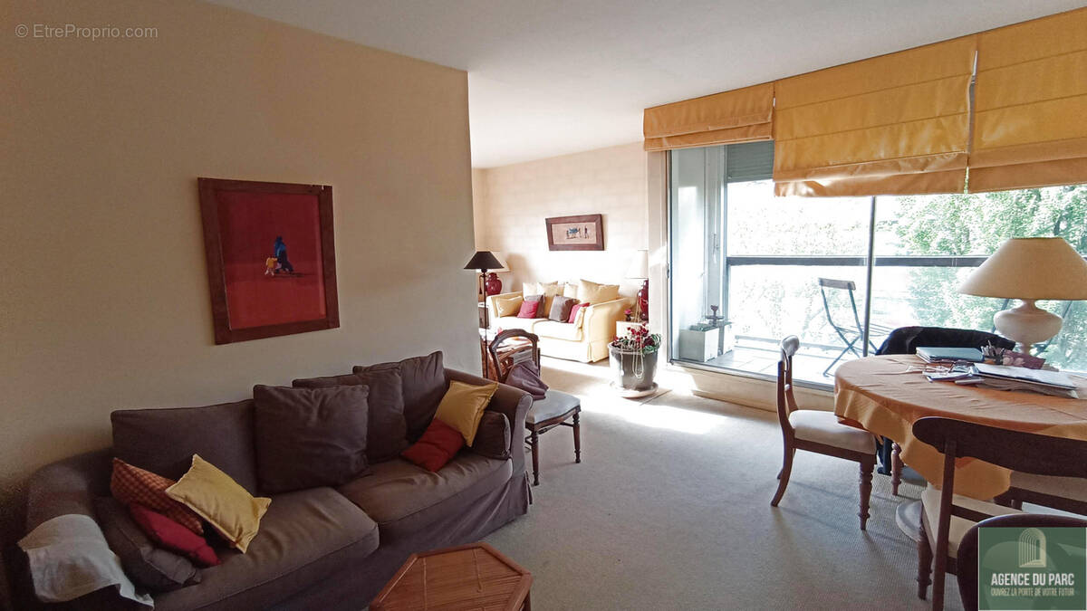 Appartement à VILLE-D'AVRAY