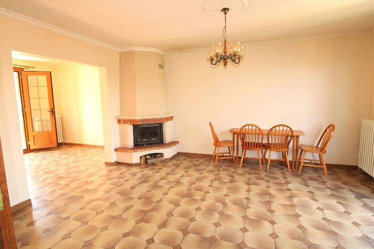 Maison à YERRES