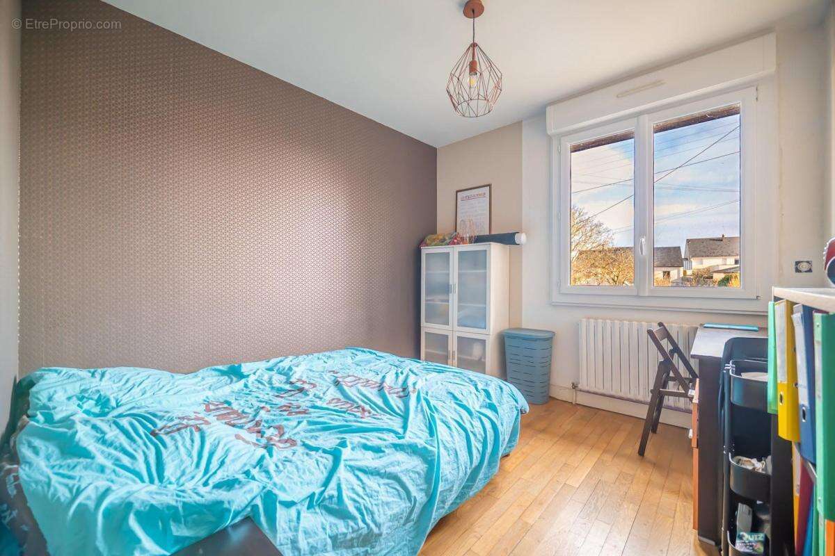 Maison à SARGE-LES-LE-MANS