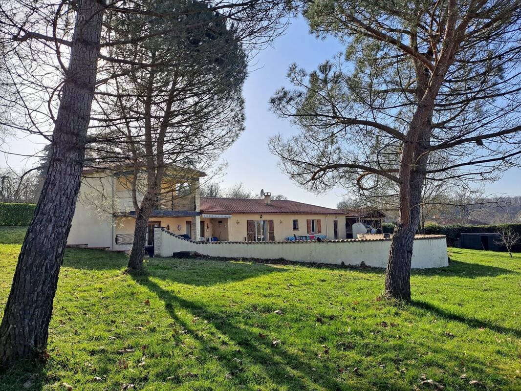 Maison à VALENCE-SUR-BAISE