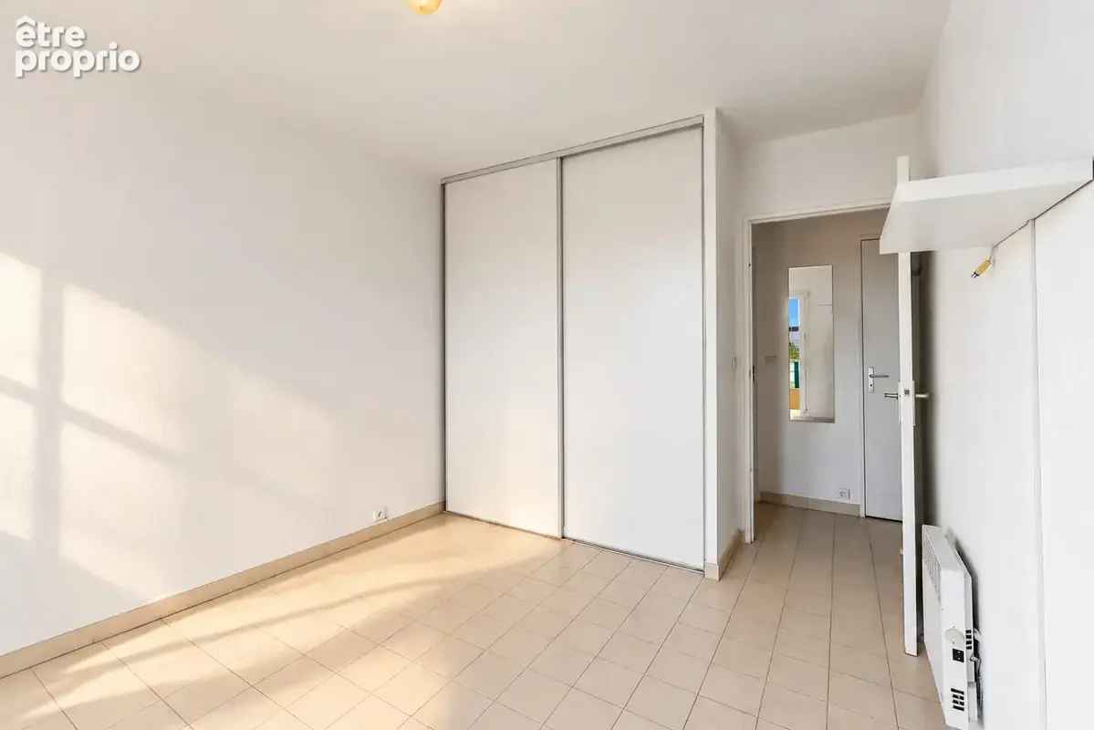 Appartement 2 pièces 47 m² à vendre à Saint-Laurent-Du-Var (06700) - photo 7