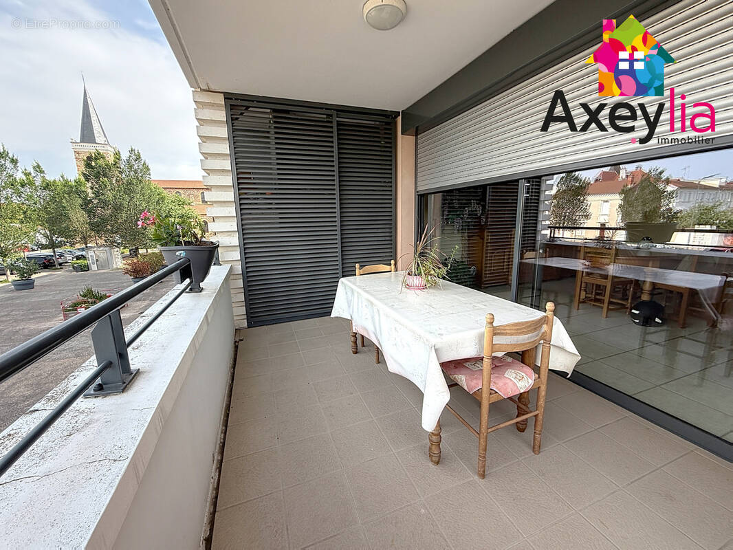 Appartement à LE COTEAU