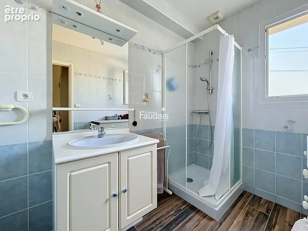 Maison 189 m² à Gouville-Sur-Mer  - photo 8