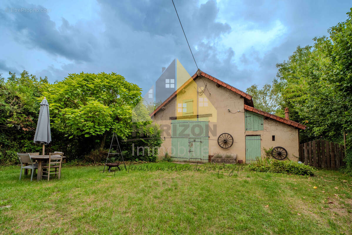 Maison à LONS-LE-SAUNIER