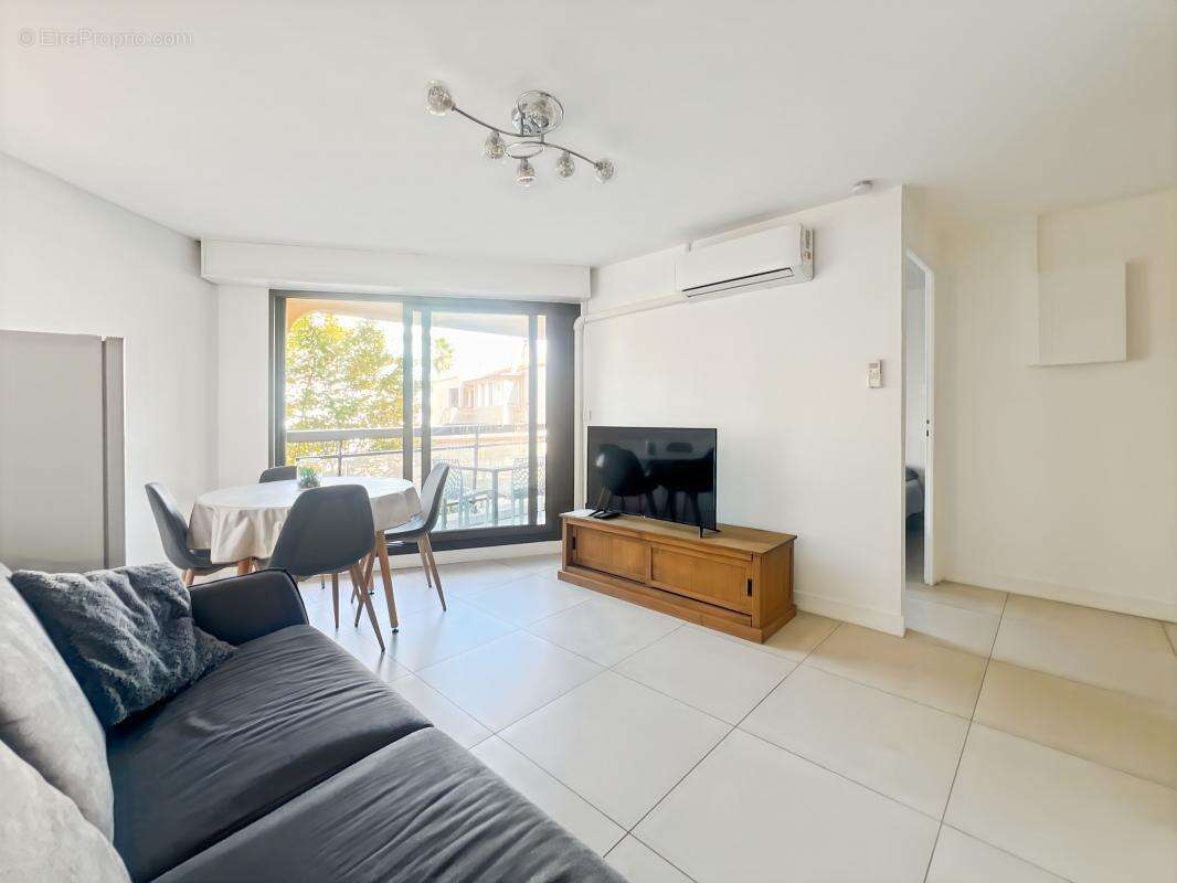 Appartement à FREJUS