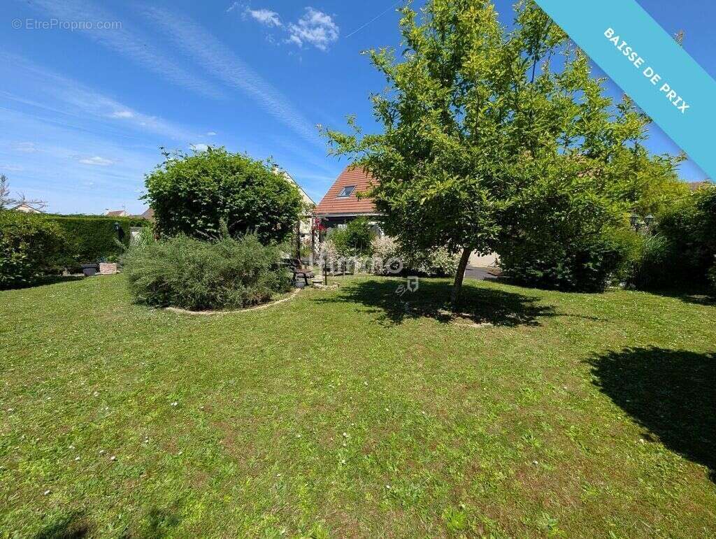 Maison à ROZAY-EN-BRIE