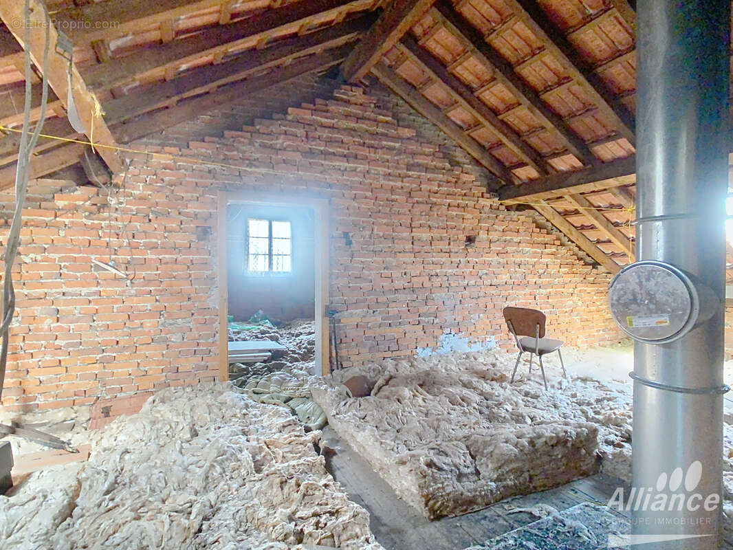 Maison à RECHESY