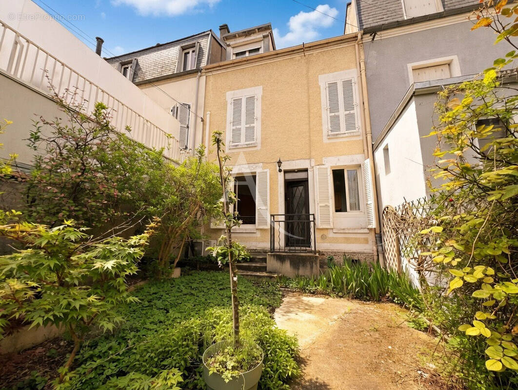 Maison à FONTENAY-SOUS-BOIS