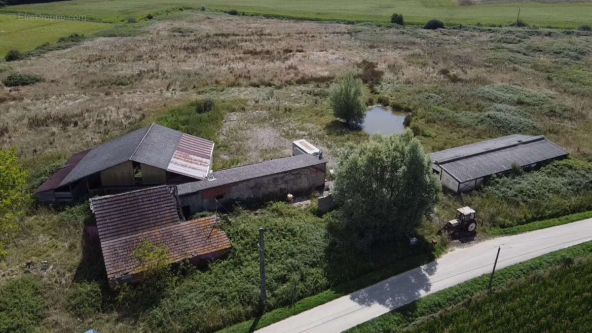 Maison à LA CHAPELLE-NAUDE