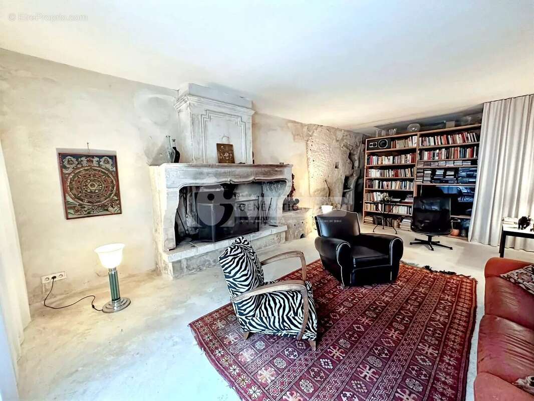 Appartement à FONTVIEILLE