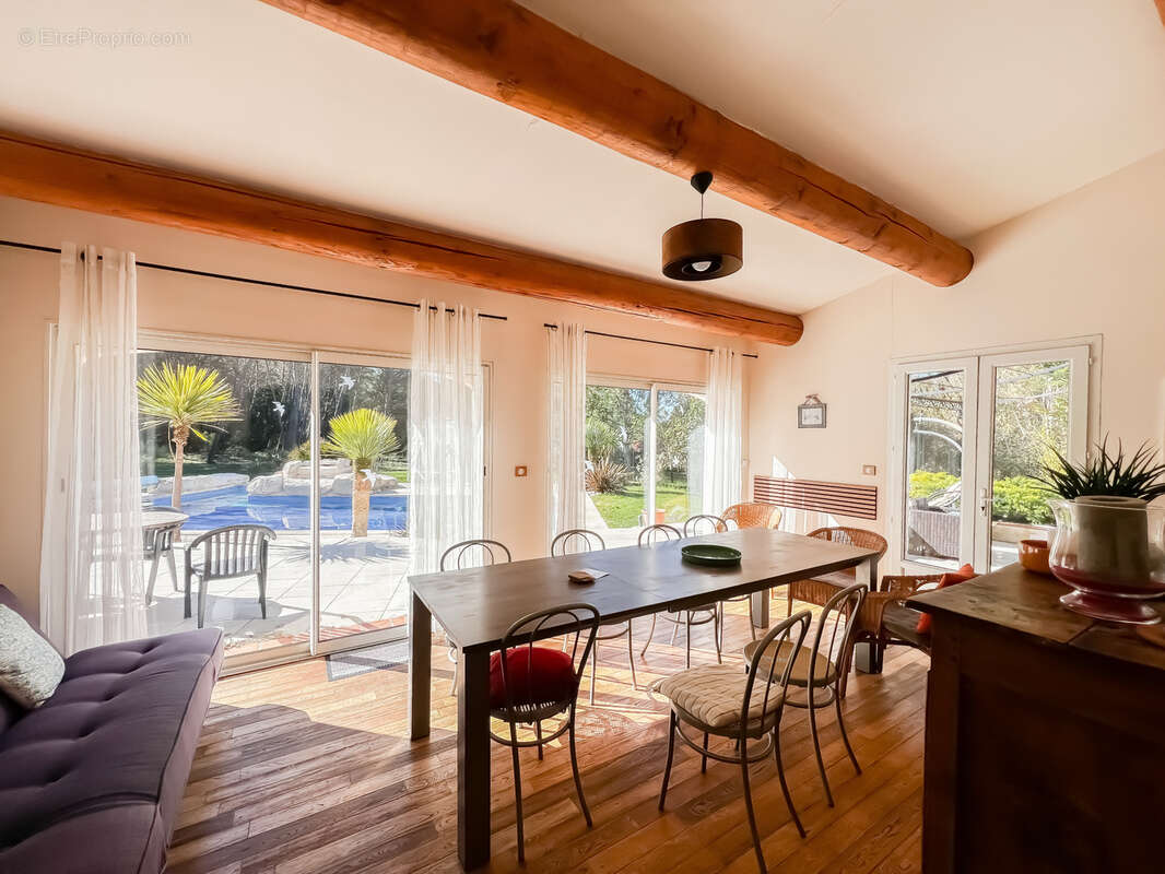 Maison à SAINT-CANNAT