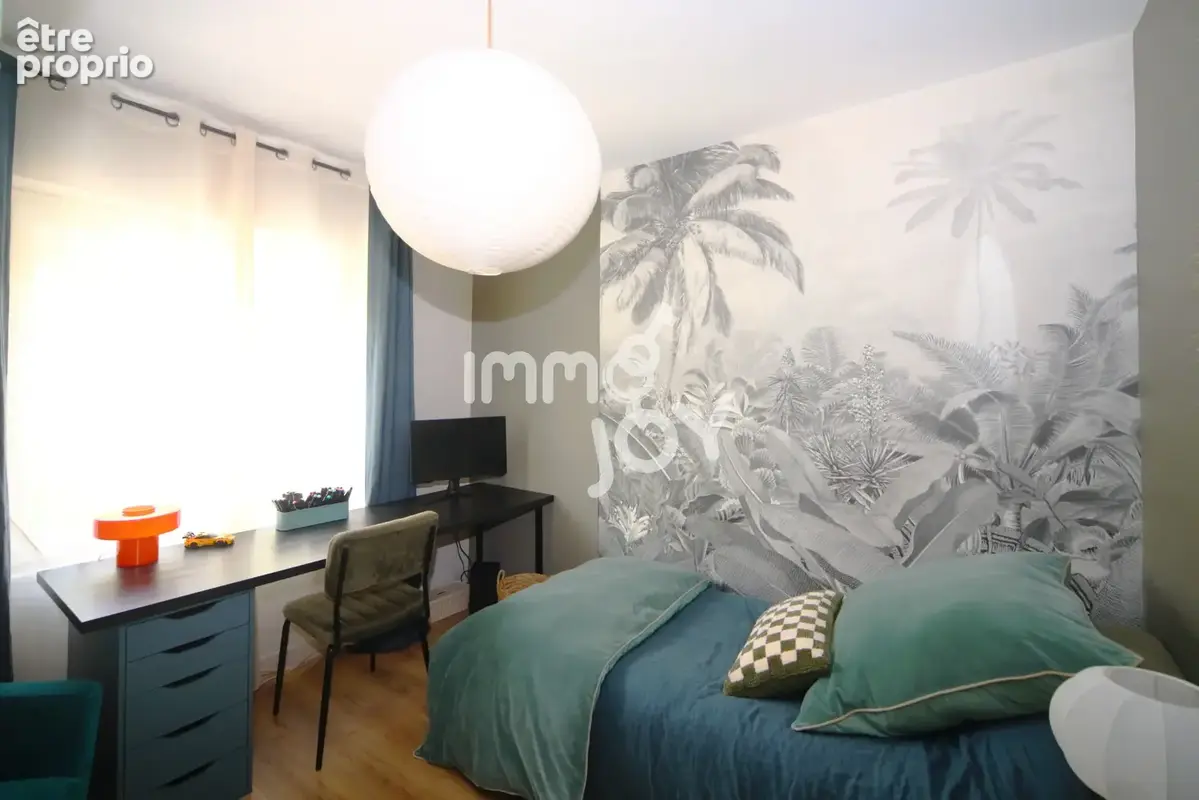 Muret, maison de ville entièrement restaurée, 212 m2 sur 2 niveaux, T7, garage et jardin, calme et praticité. - photo 15