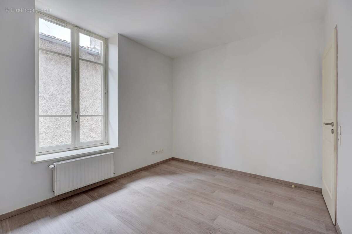 Appartement à SATHONAY-CAMP