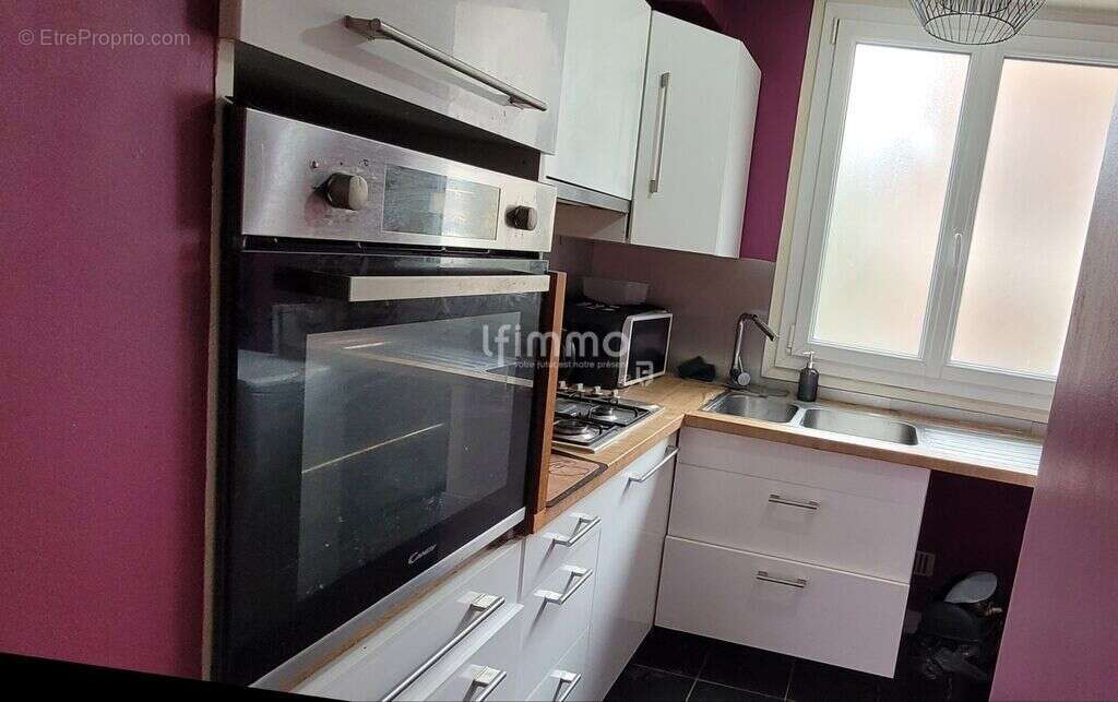 Appartement à LES PAVILLONS-SOUS-BOIS