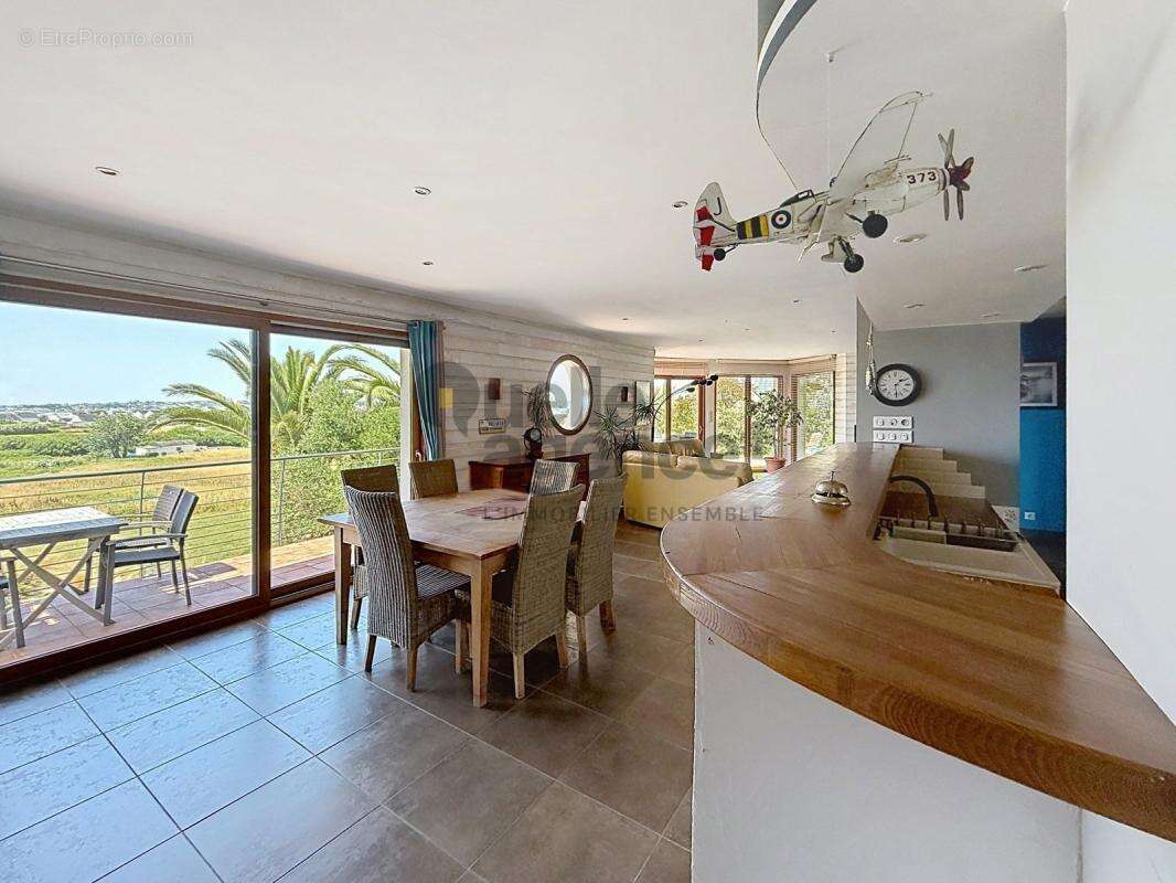 Maison 9 pièces de 216 m2 à Plouhinec - photo 4