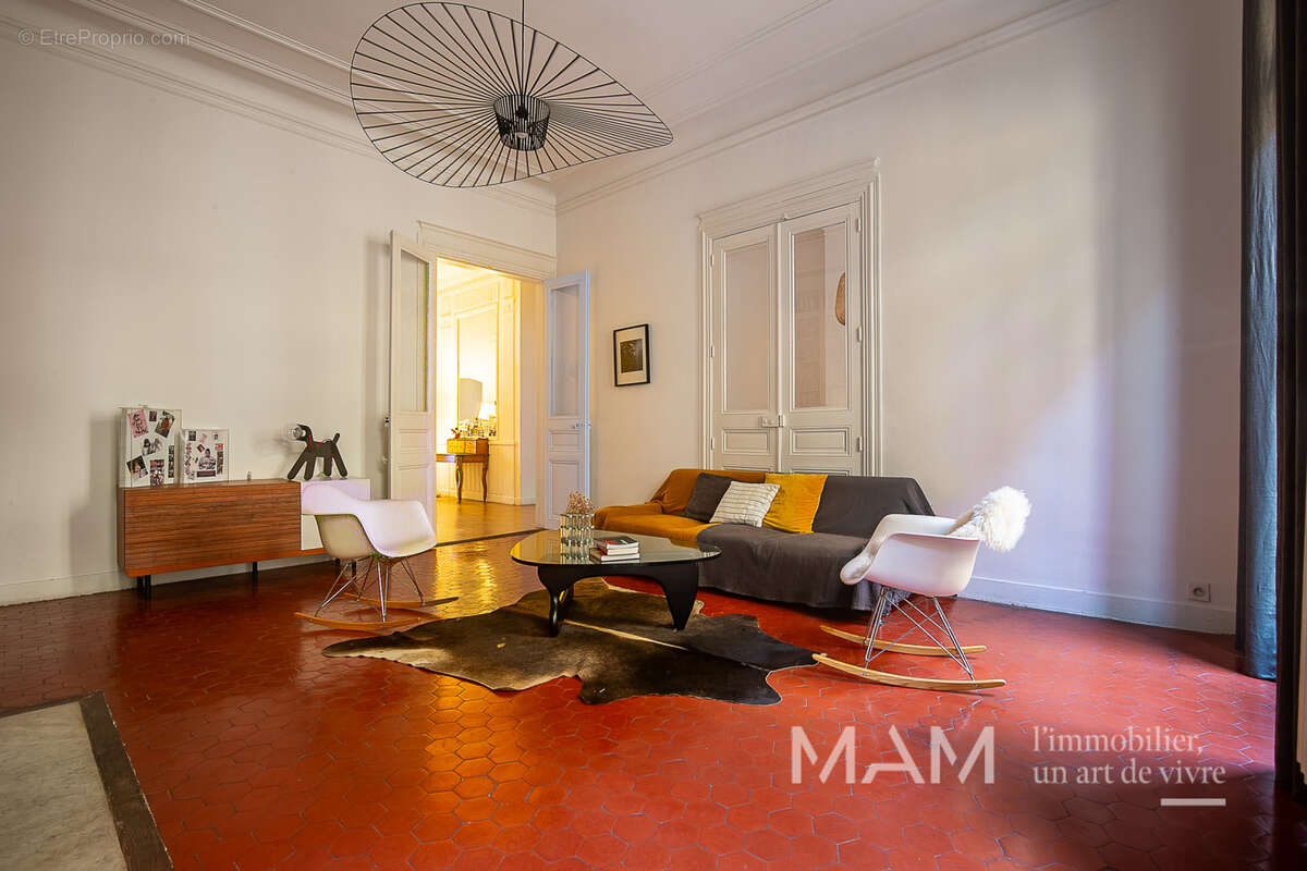 Appartement à MARSEILLE-6E