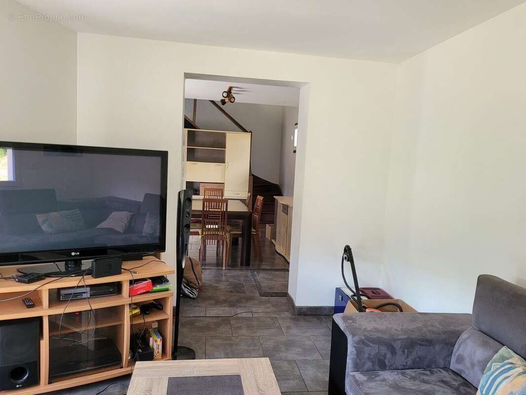 Maison à SAINT-JUST-LE-MARTEL