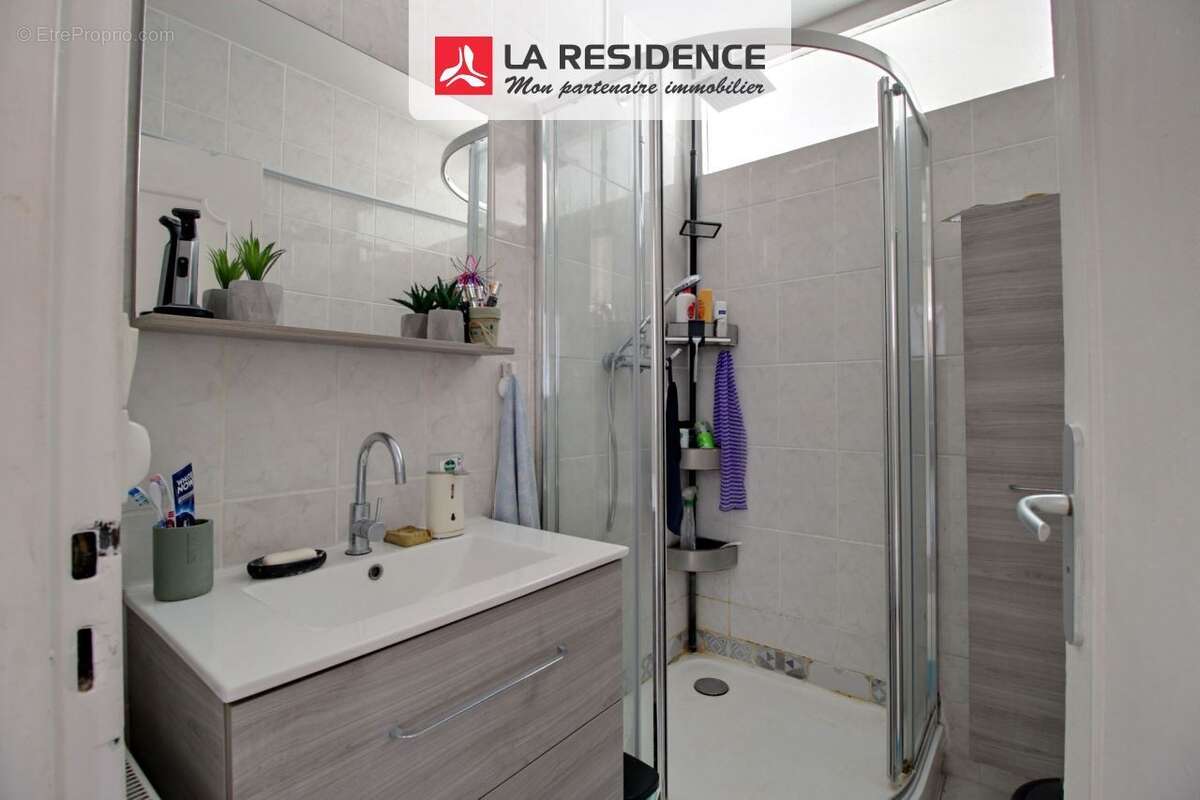 Appartement à SAINT-ETIENNE-DU-ROUVRAY