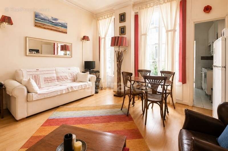 Paris 6e – Rue du Regard – À deux pas du Bon Marché; Appartement à vendre 1 pièces - photo 2