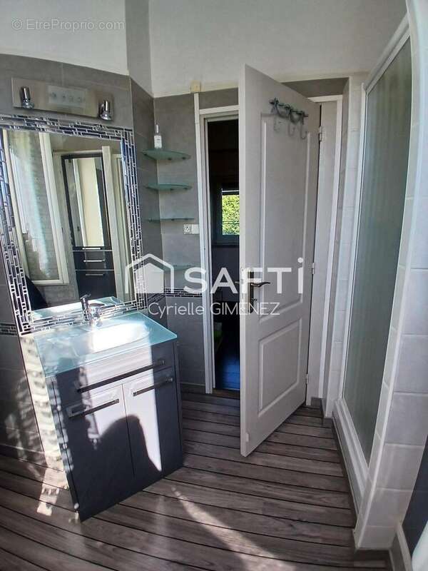 Photo 8 - Maison à SORGUES