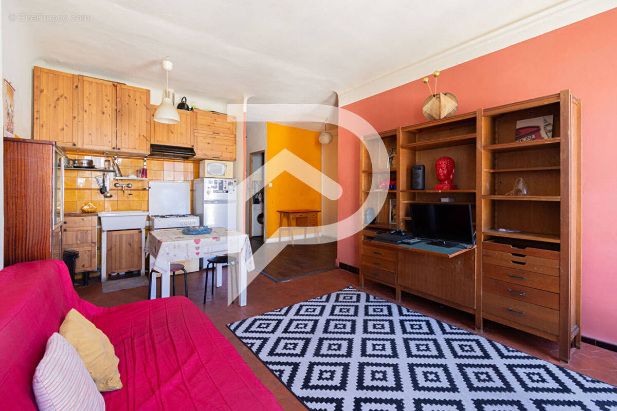 Appartement à MARSEILLE-2E