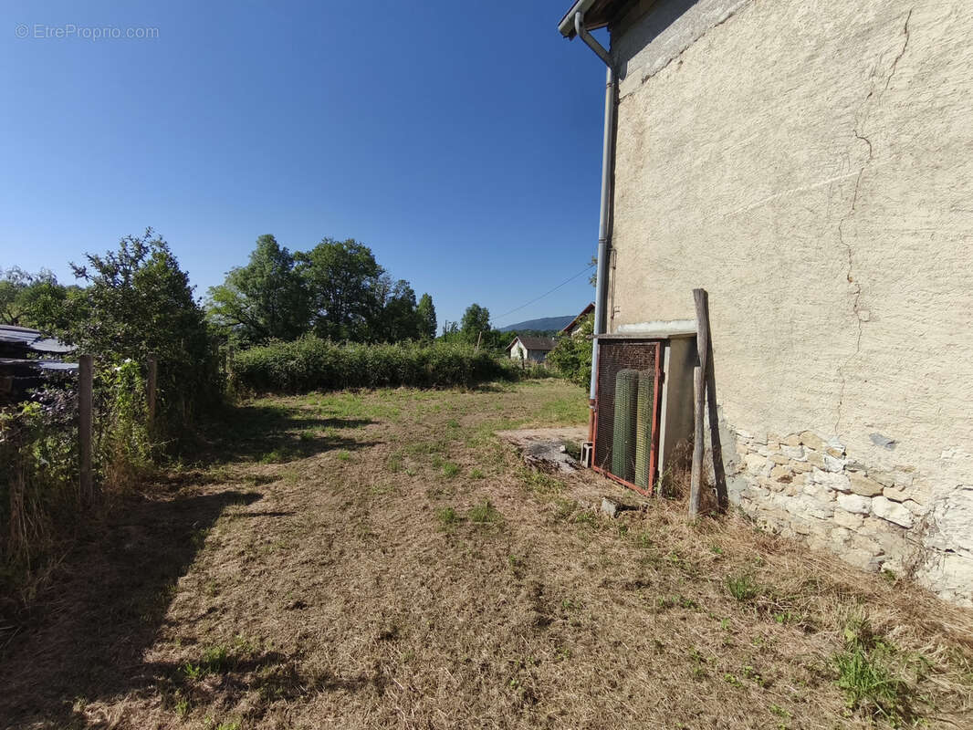 maison avec terrain et garage - photo 3