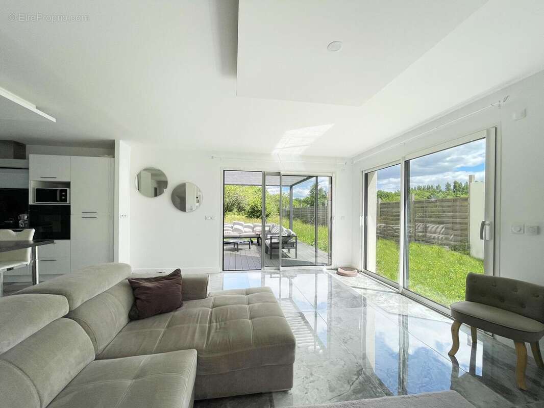 Photo 3 - Maison à BOUGUENAIS