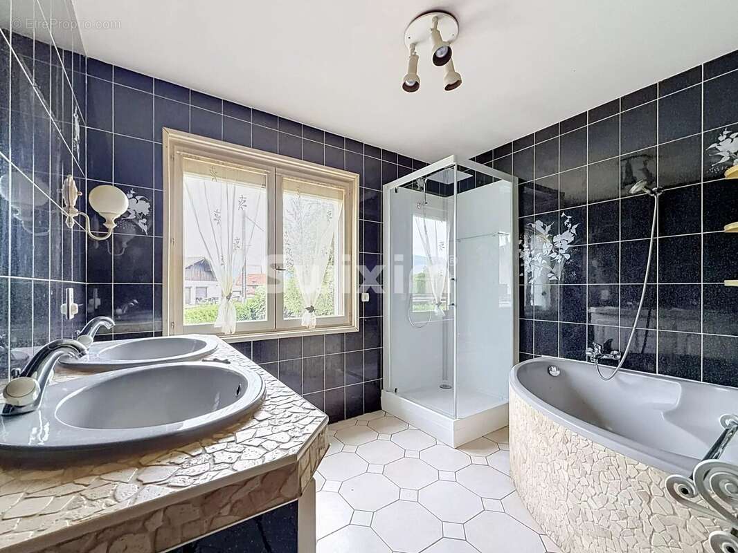 Maison à rénover avec grand terrain de 882 m² et combles aménageables – Arthaz-Pont-Notre-Dame - photo 6
