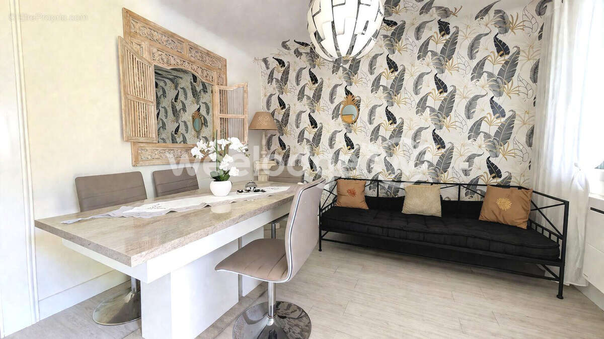 Salon  - Maison à LE CELLIER
