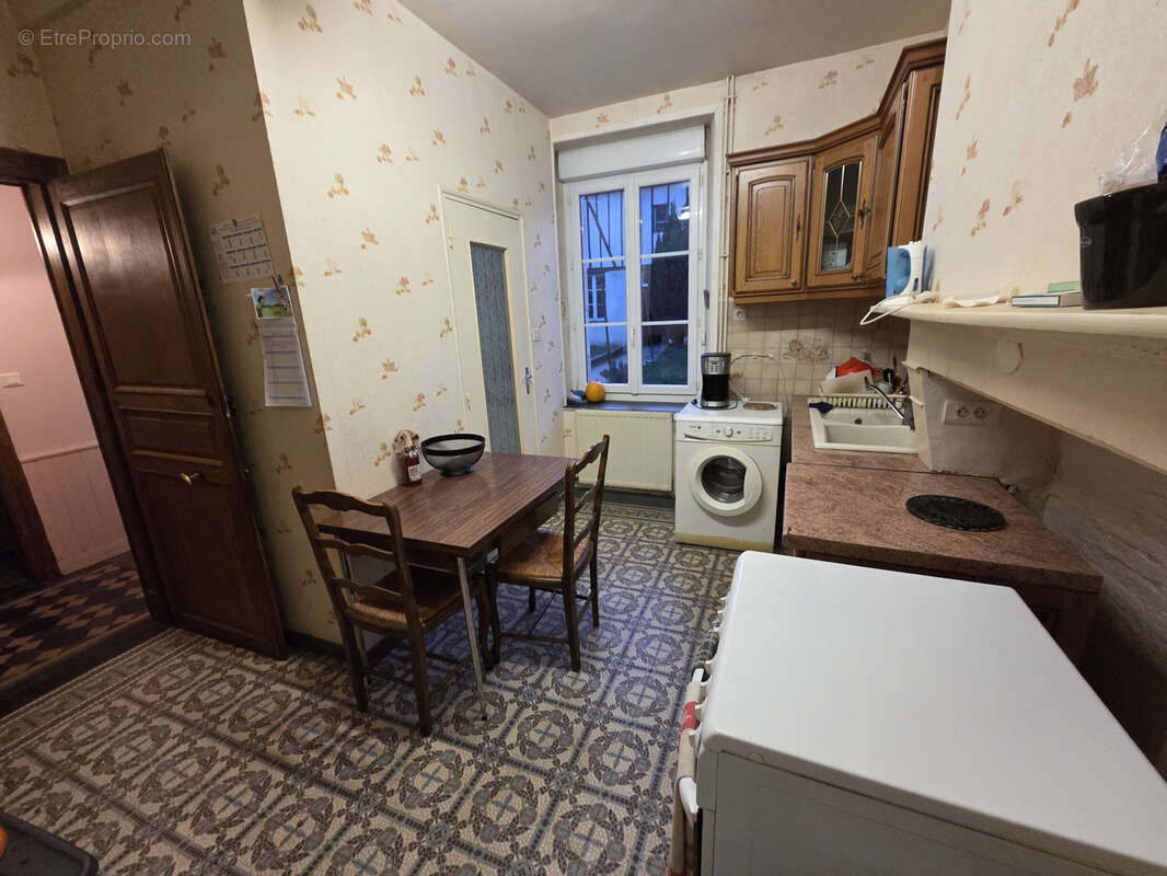 Maison à MAUBERT-FONTAINE