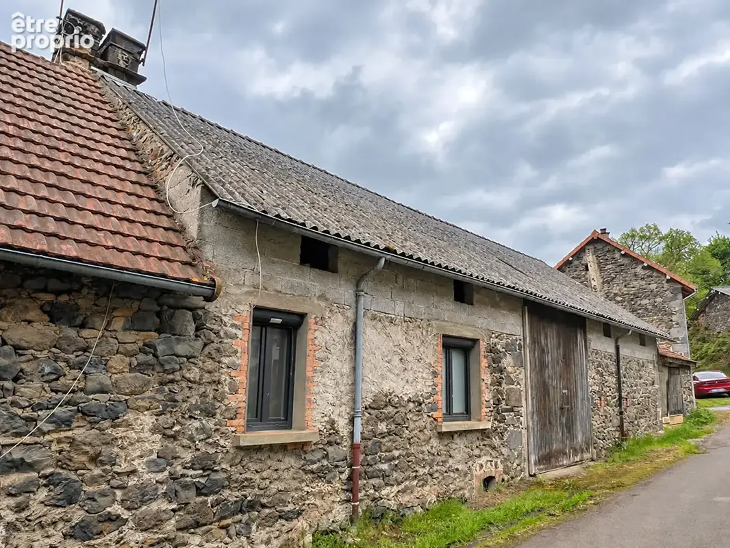 ST-OURS-LES ROCHES / Grange et maison de bourg à vendre, ensemble à rénover ! - photo 8