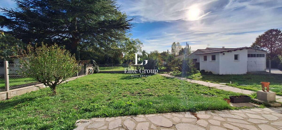 Maison à L&#039;ISLE-D&#039;ESPAGNAC