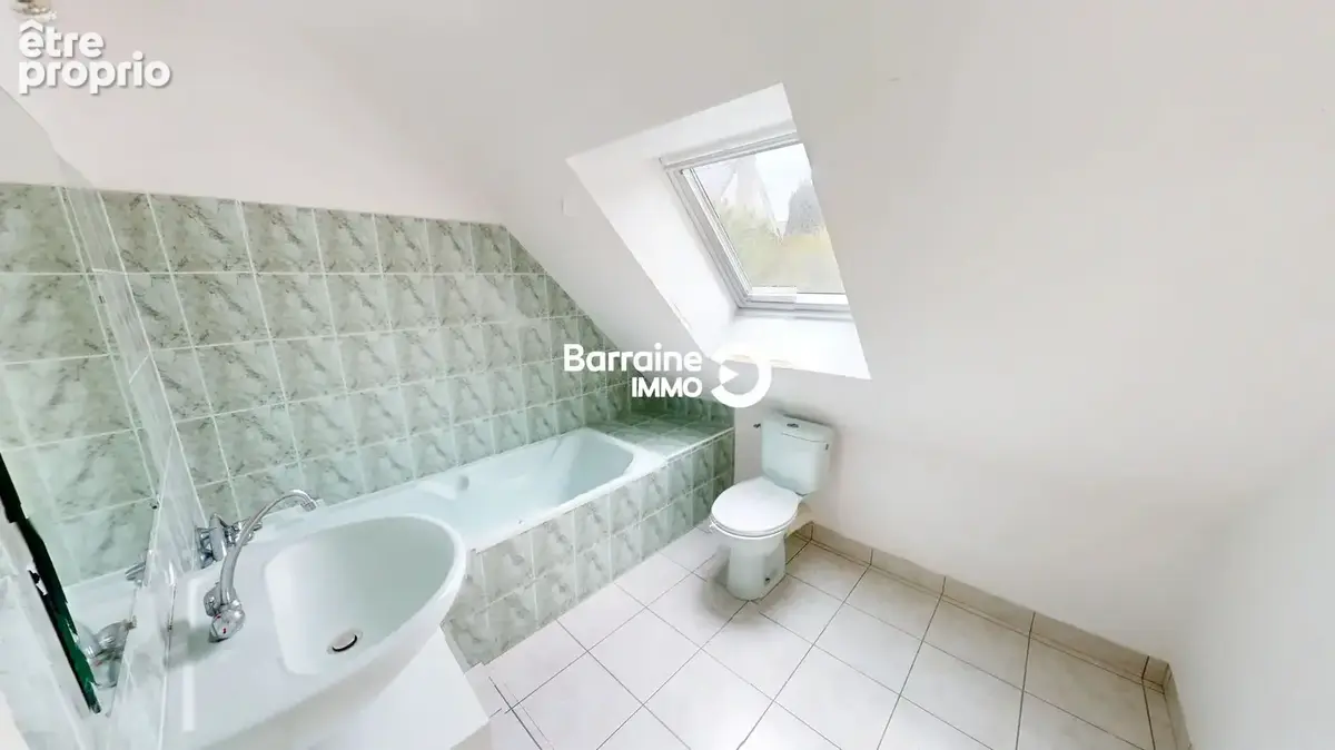Larmor plage - maison non mitoyenne en impasse - terrain de 350m² et garage - photo 10