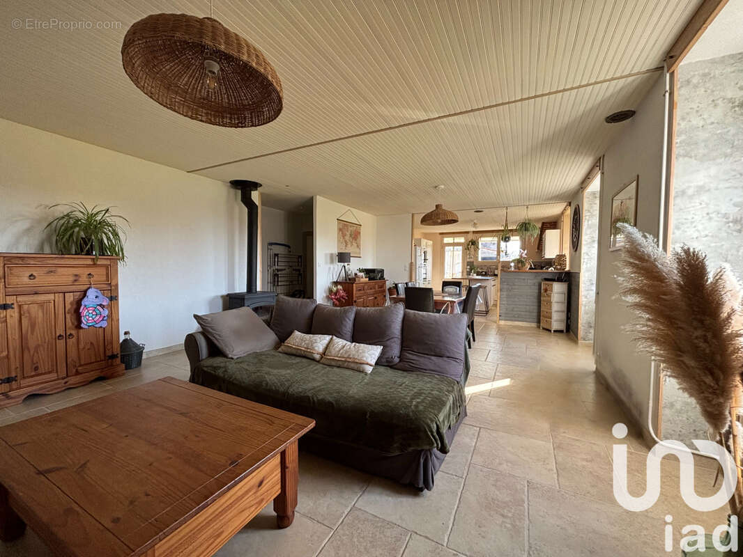 Photo 4 - Maison à THIRE