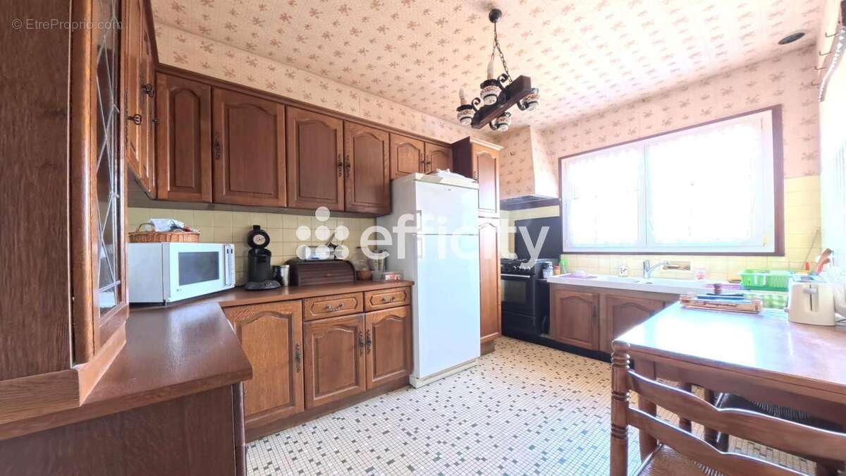 Maison 113 m² à Verrieres-Le-Buisson  - photo 4