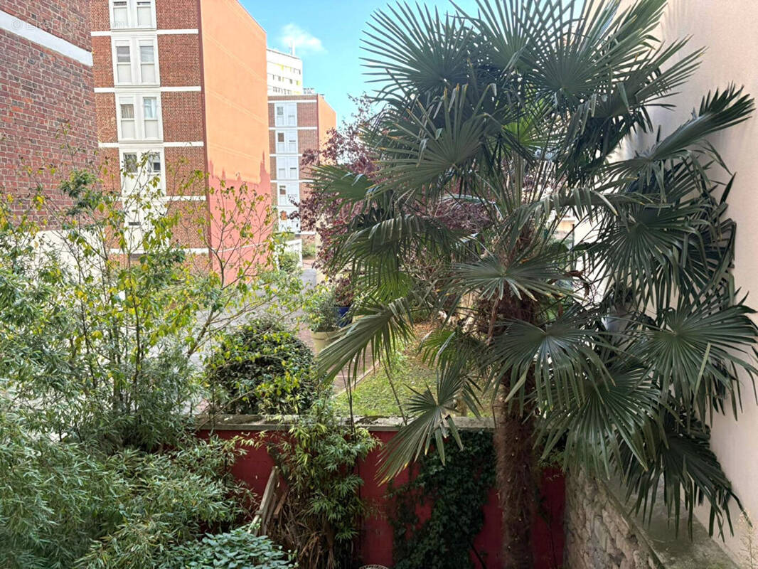 Appartement à PARIS-20E