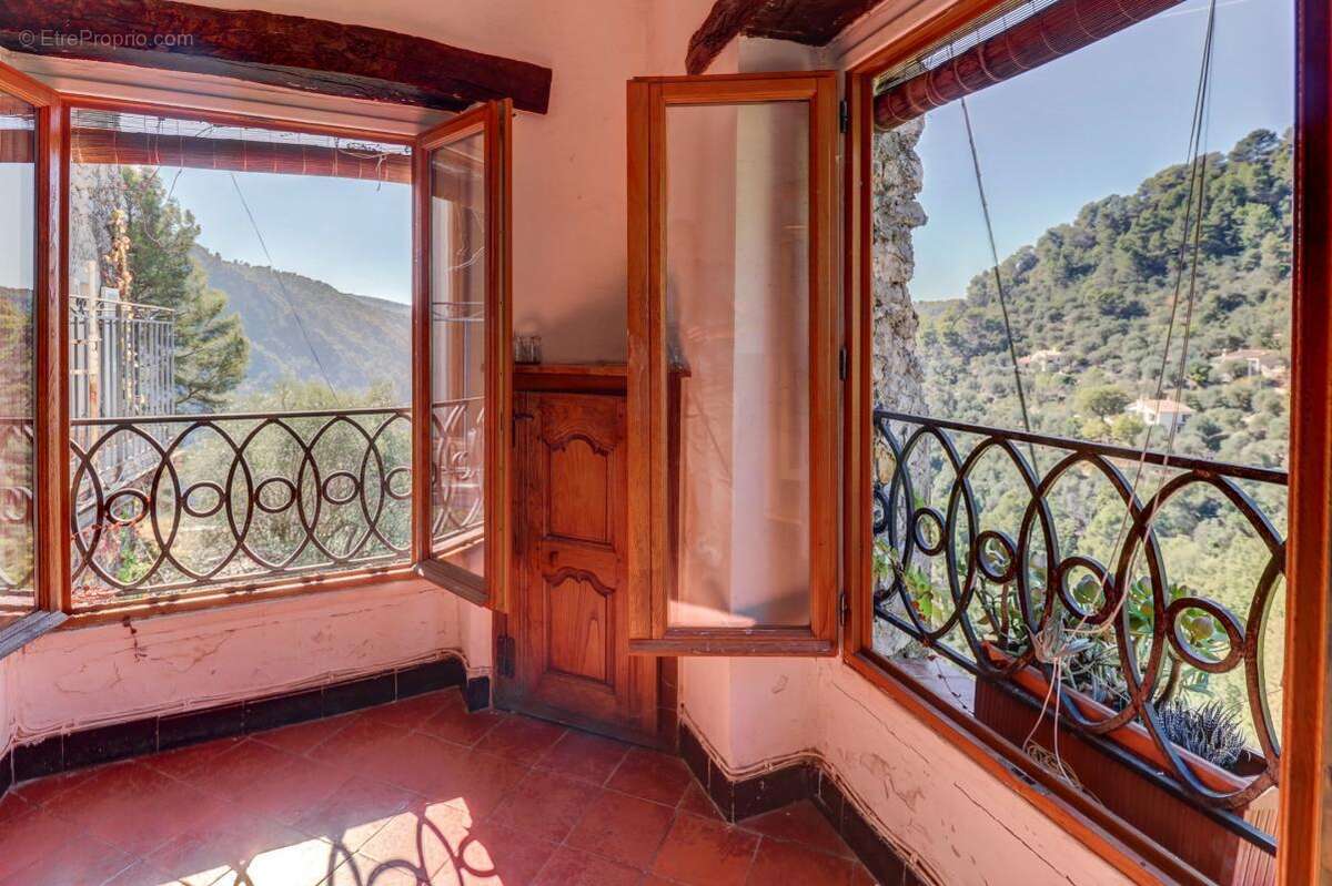 Appartement à PEILLON