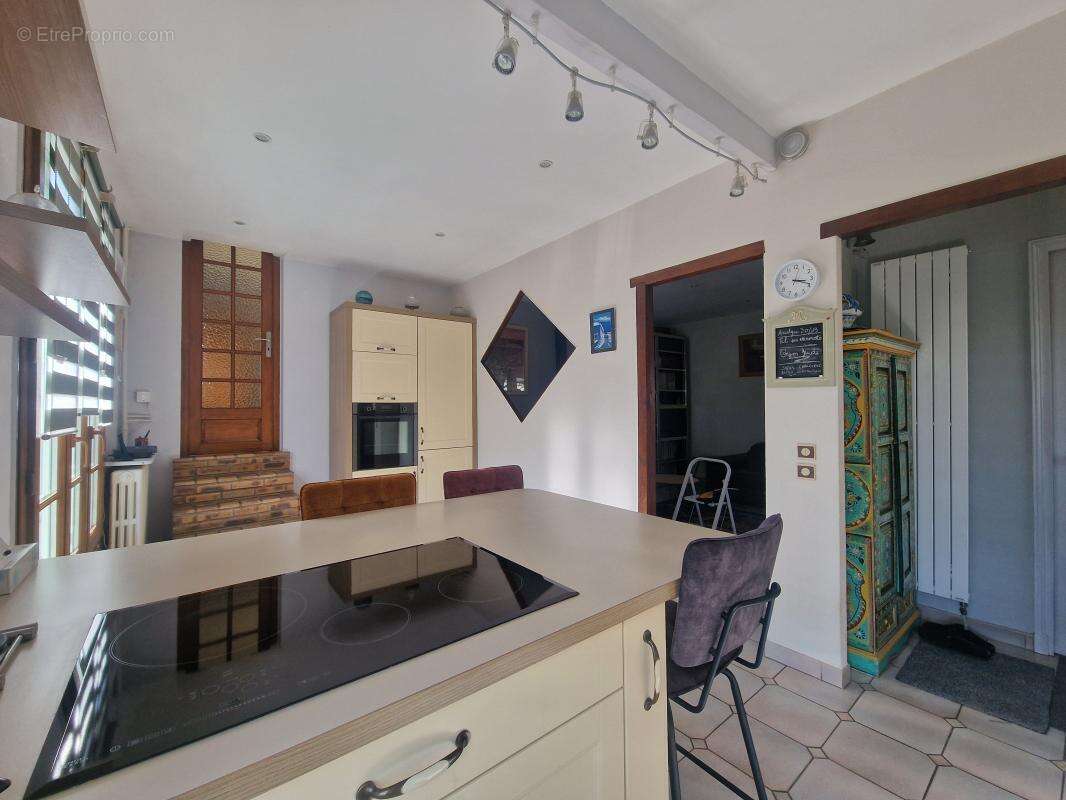 Maison à VAIRES-SUR-MARNE