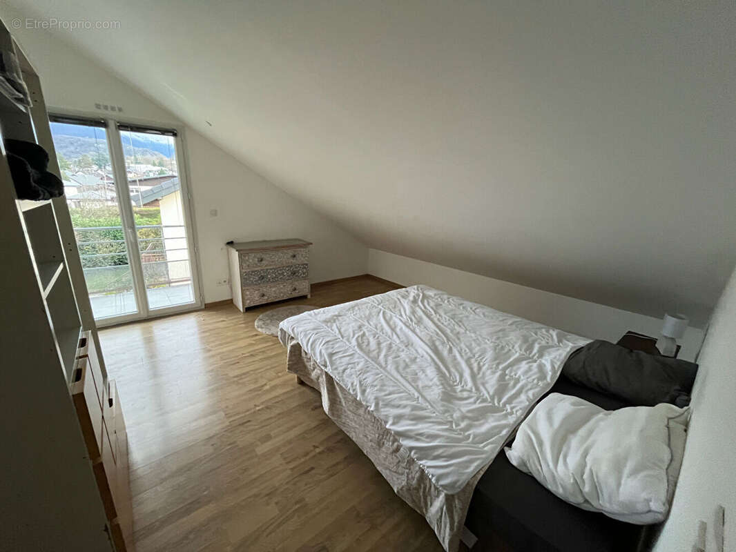 Maison à CHALLES-LES-EAUX