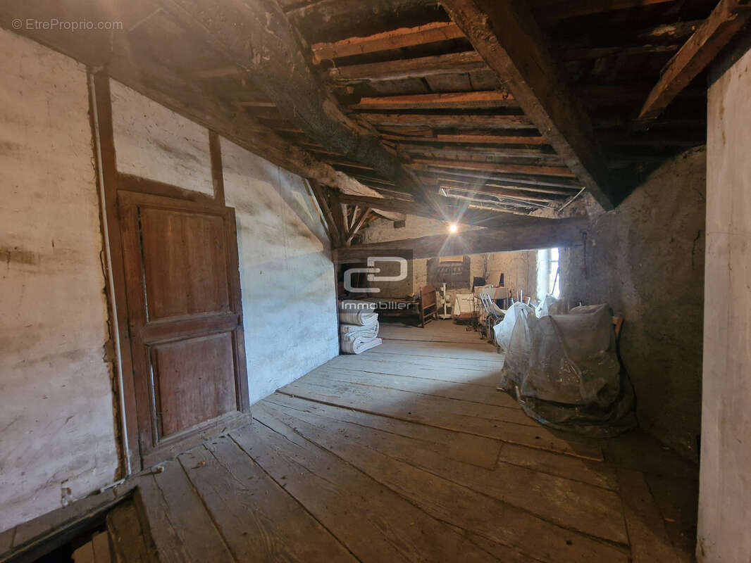Maison à CURIS-AU-MONT-D'OR