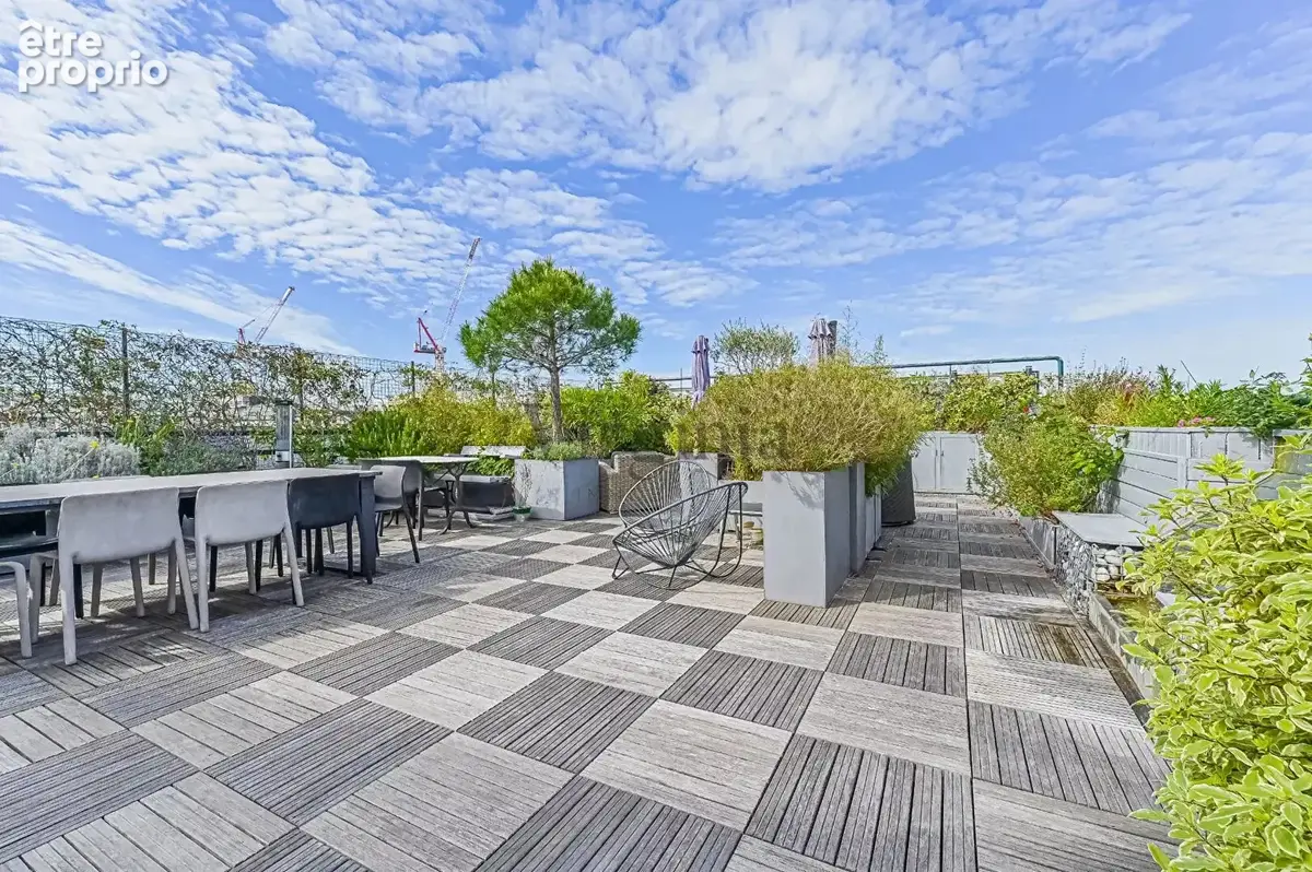 Appartement à CHARENTON-LE-PONT
