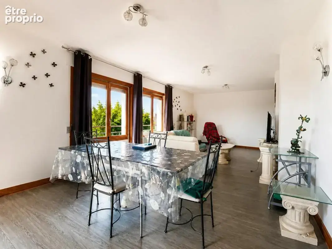 Maison de 9 pièces de 303m² à Guilly - photo 12