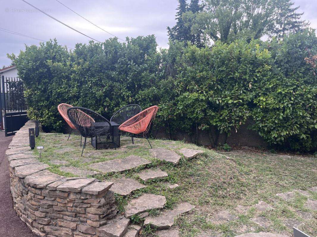 Maison à VAULX-EN-VELIN