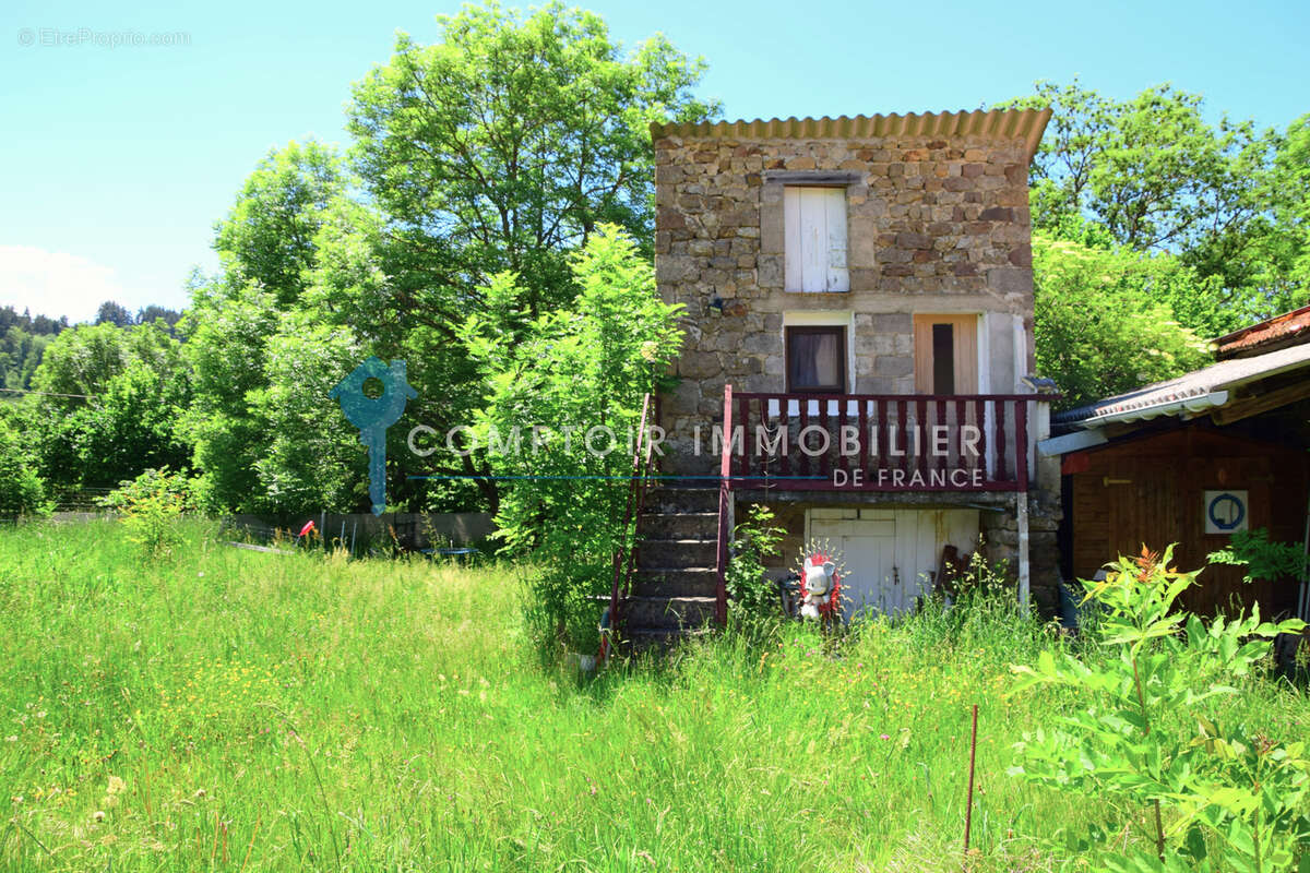 Maison à COUCOURON